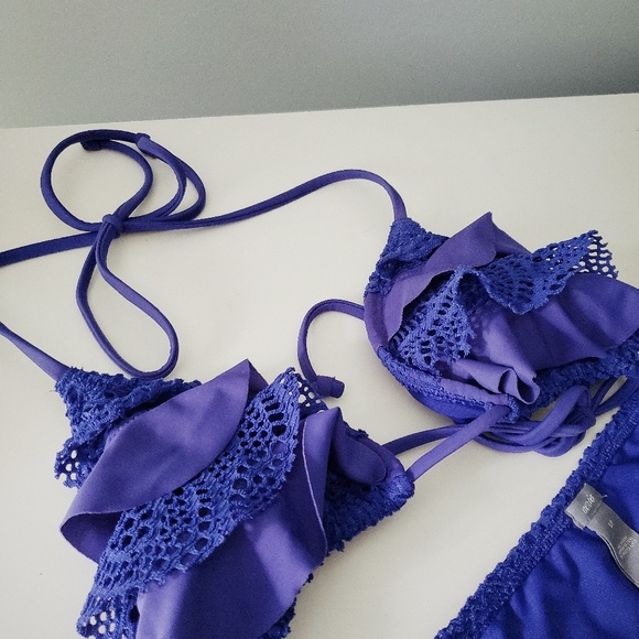 bikini - Picture 3 of 3